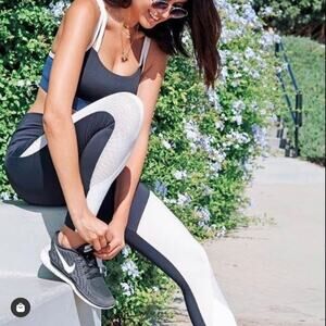 PEONY & ME High Waist Tri-Color Leggings Athletic Gym Athleisure Yoga NWOT Small